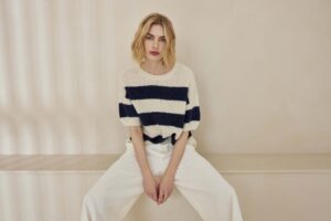 JC-Sophie-Cozy-Knitted-Sweater-Off-White-Navy